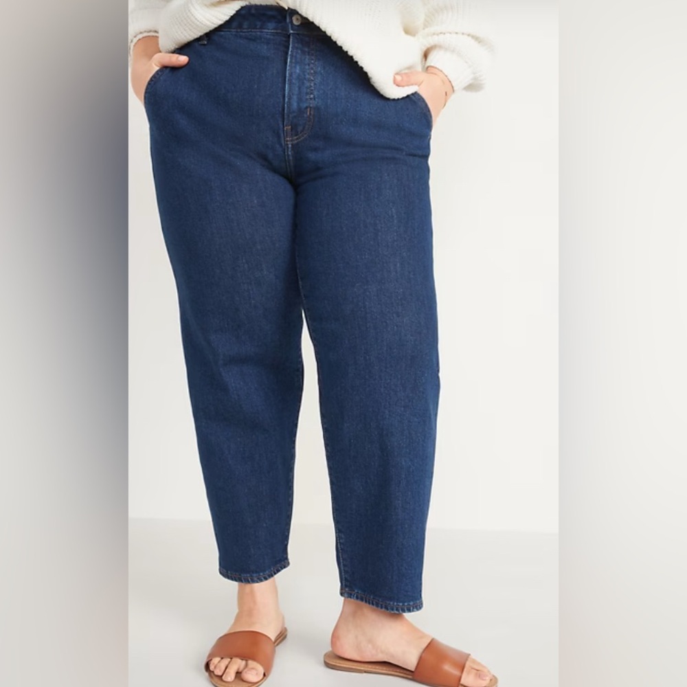 3/$20! Old Navy Extra High-Waisted Secret-Slim Pockets Sky-Hi Straight Jeans